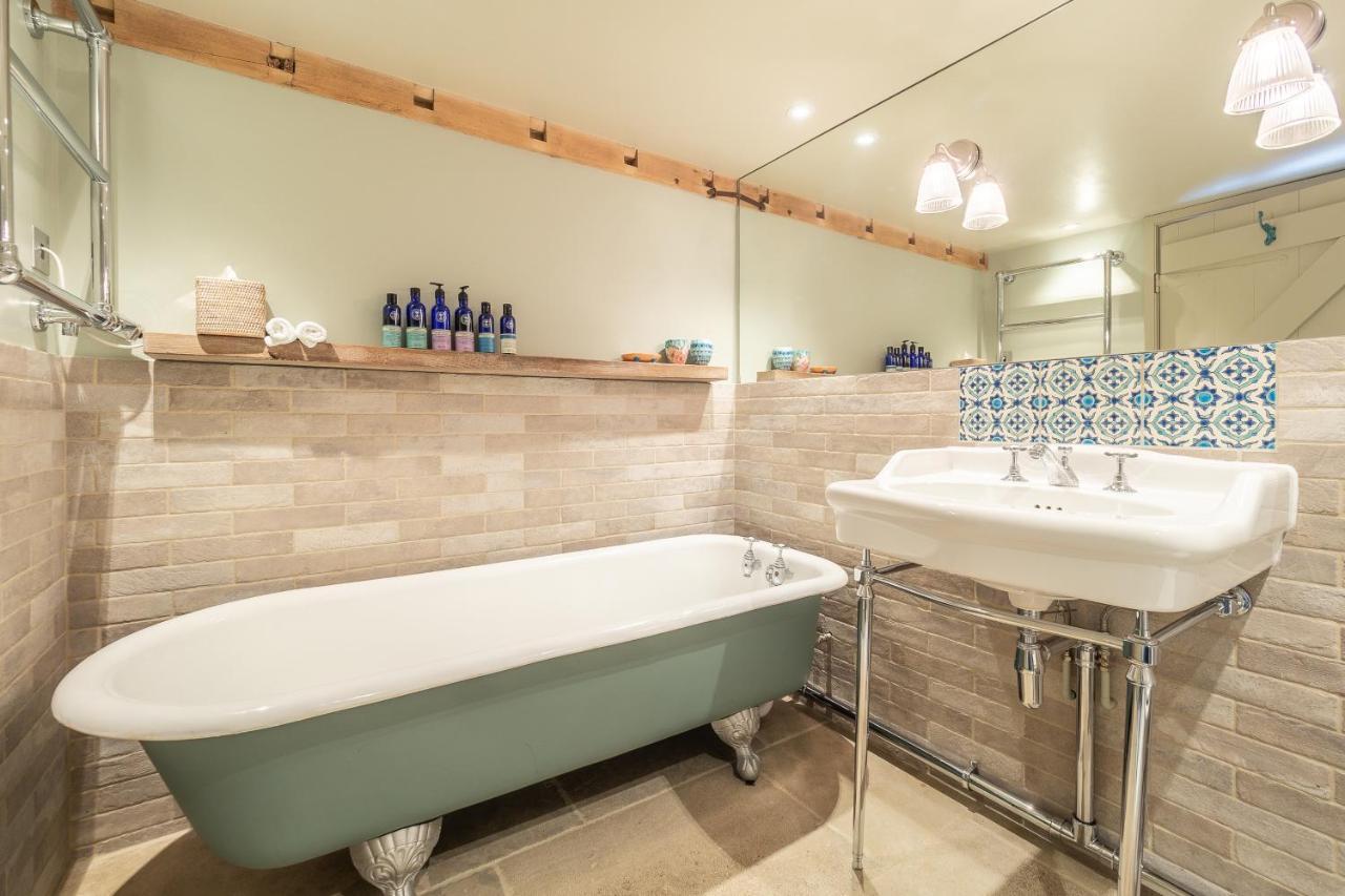 Romantic Cottage In Pretty Village With Great Pubs - Stoke Cartlodge 科尔切斯特 外观 照片
